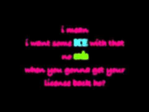 Girlfriend - Nicki Minaj (with lyrics)