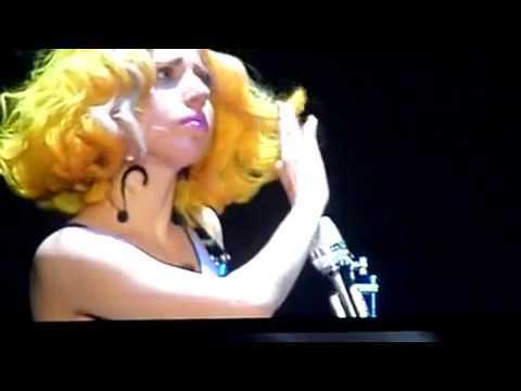 Lady GaGa llora en vivo GaGa crying Live (Speechless)