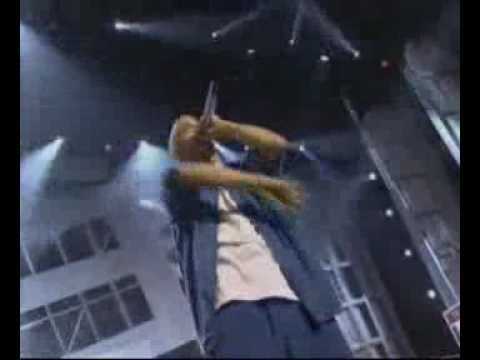 Eminem MTV Movie Awards 2002 Without Me live