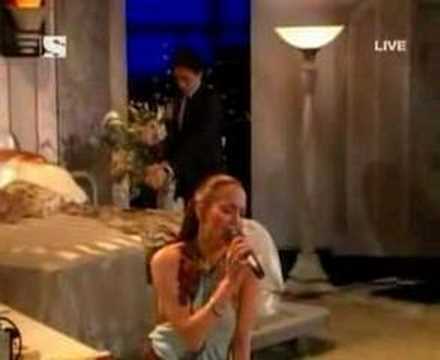 Jennifer Lopez y Marc Anthony Escapemonos (Grammy 2005)