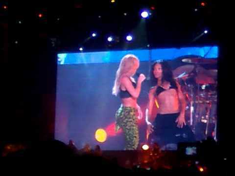 Shakira - Loca (En Vivo Salta Sale el Sol Tour)
