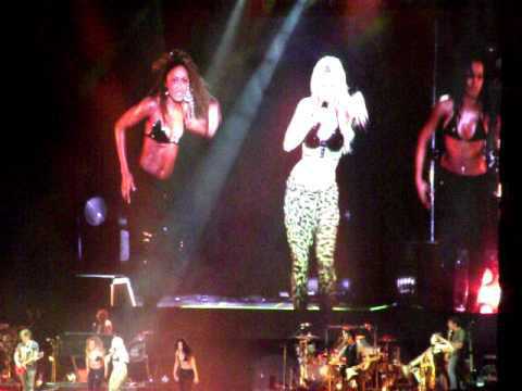 Shakira - Loca (en Vivo) - Santiago 2011 - Chile